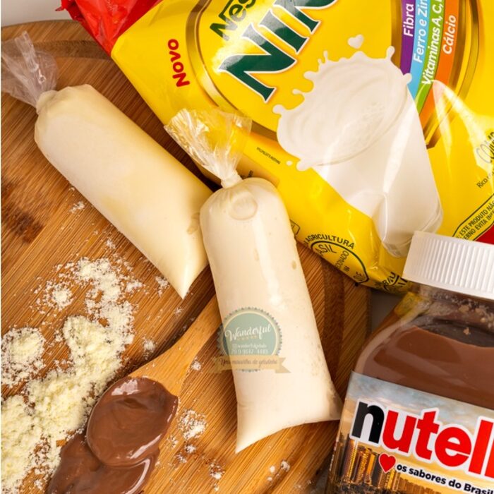Produção artesanal do geladinho Wanderful, com Leite Ninho e Nutella